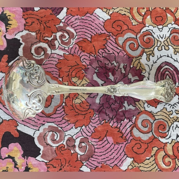 Arbutus Gravy Ladle - Picture 7 of 9